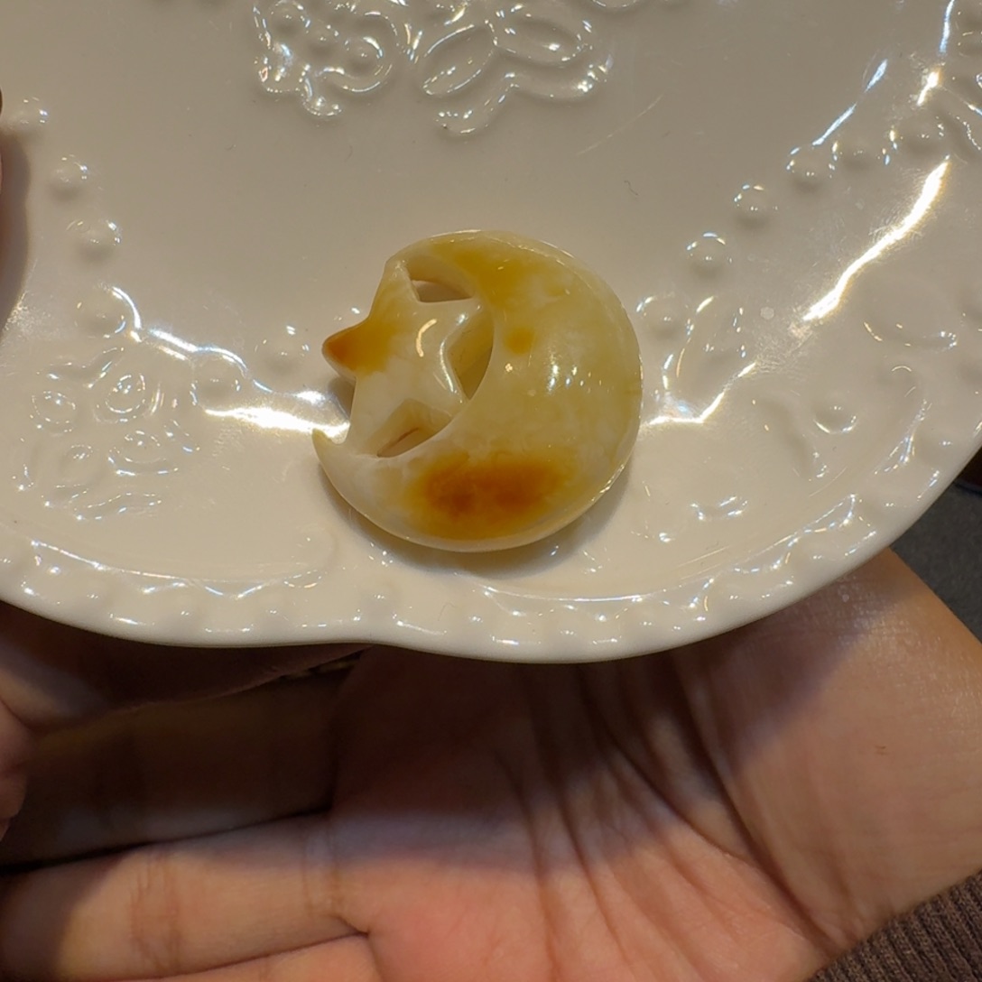 琥珀裸石未镶嵌琥珀