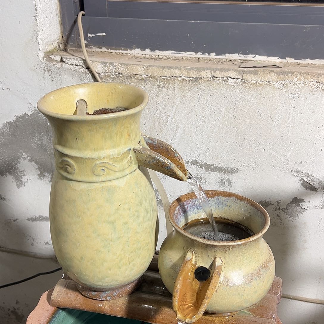 紫砂花盆你在那里等他吗