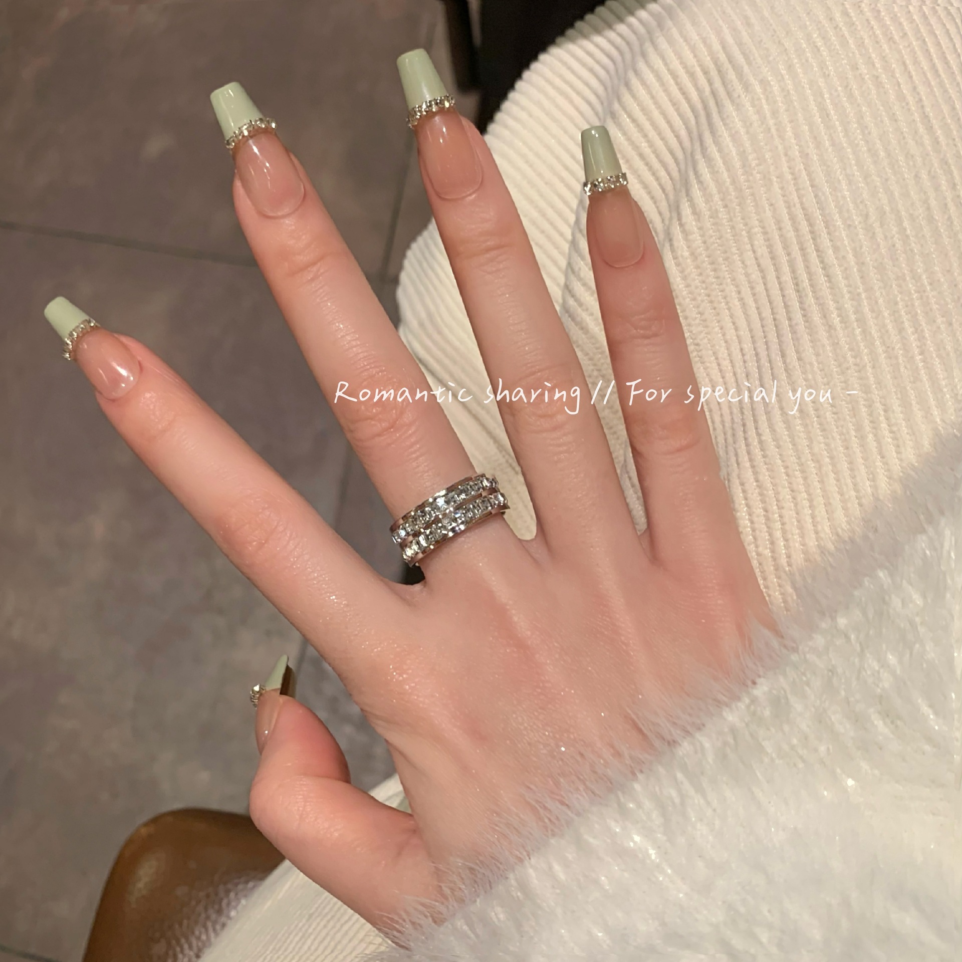 钛钢戒指 满天星钛钢不掉色戒指女精致满钻ins冷淡风轻奢气质高级