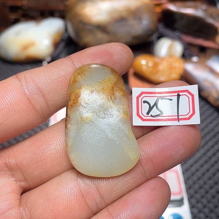 未镶嵌和田玉挂件251