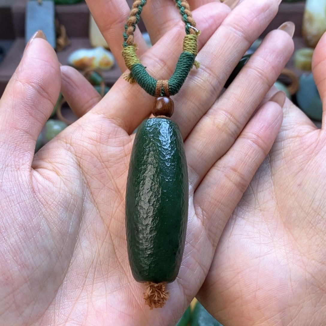 和田玉（碧玉）颈饰未镶嵌