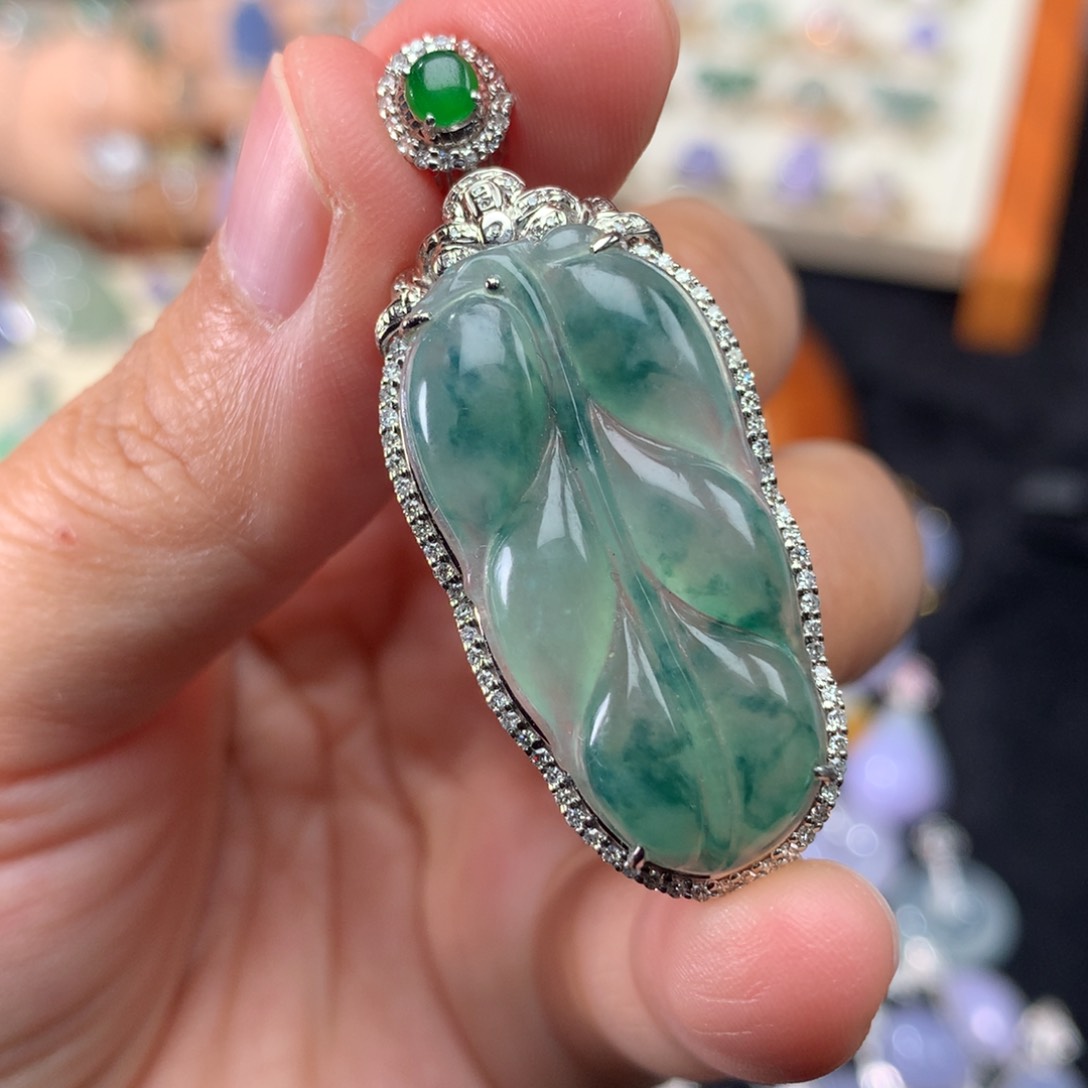 吊坠(不含链)18K金镶嵌翡翠