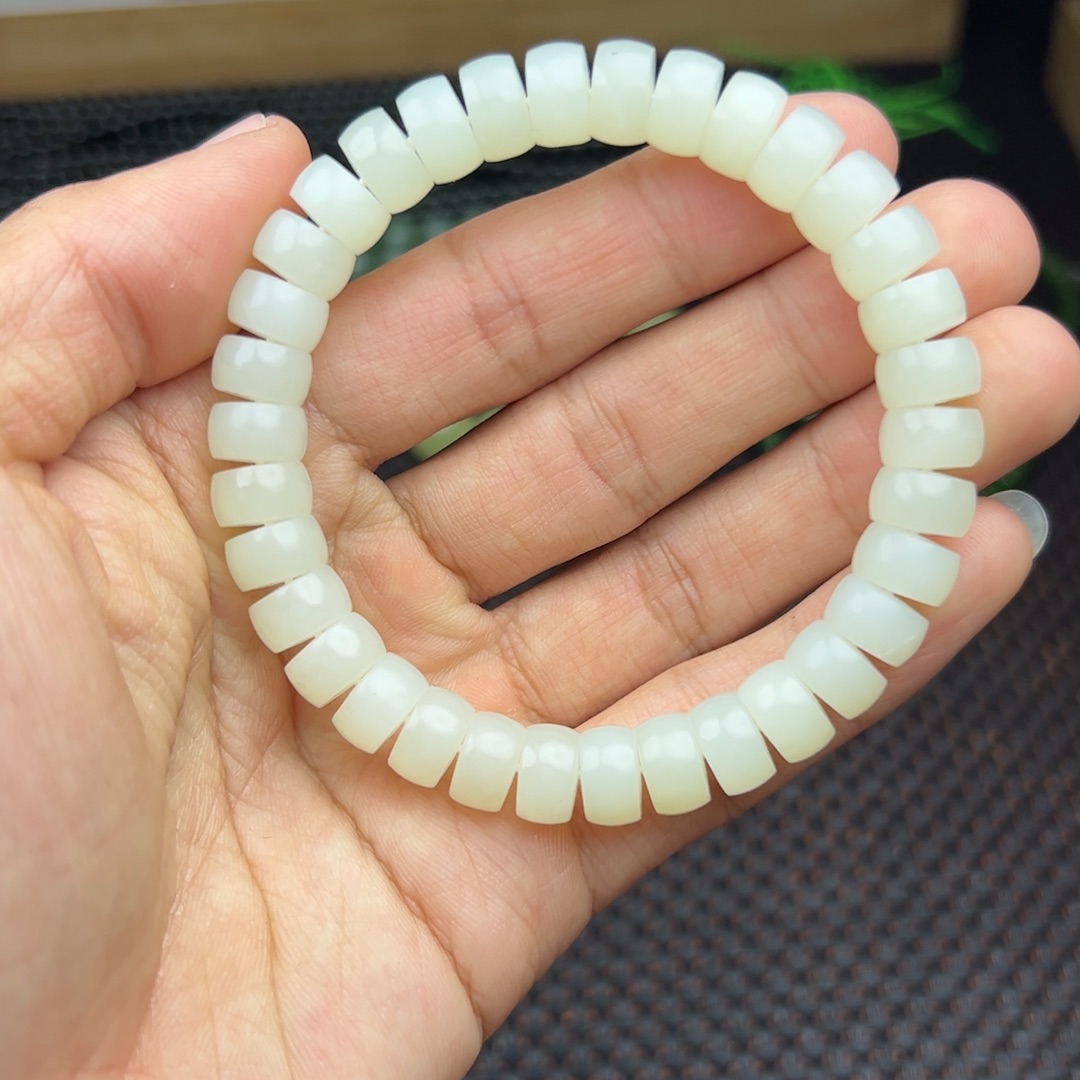 和田玉手链未镶嵌