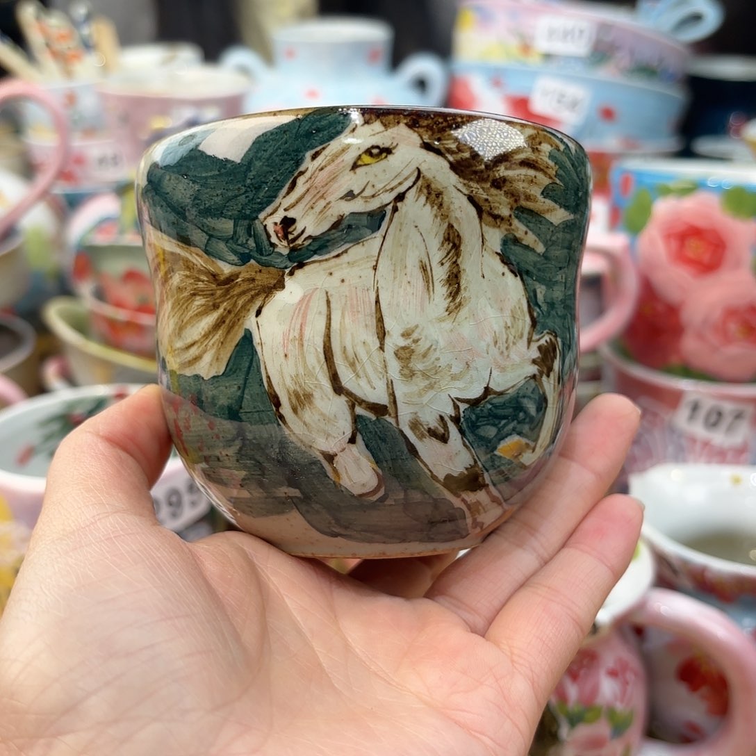 瓷片兔兔盖茨。兔兔好