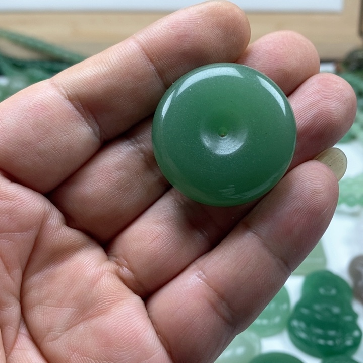 未镶嵌东陵石颈饰