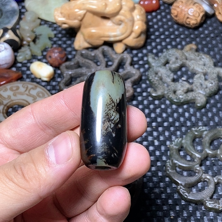 遇***.和田玉未镶嵌颈饰70