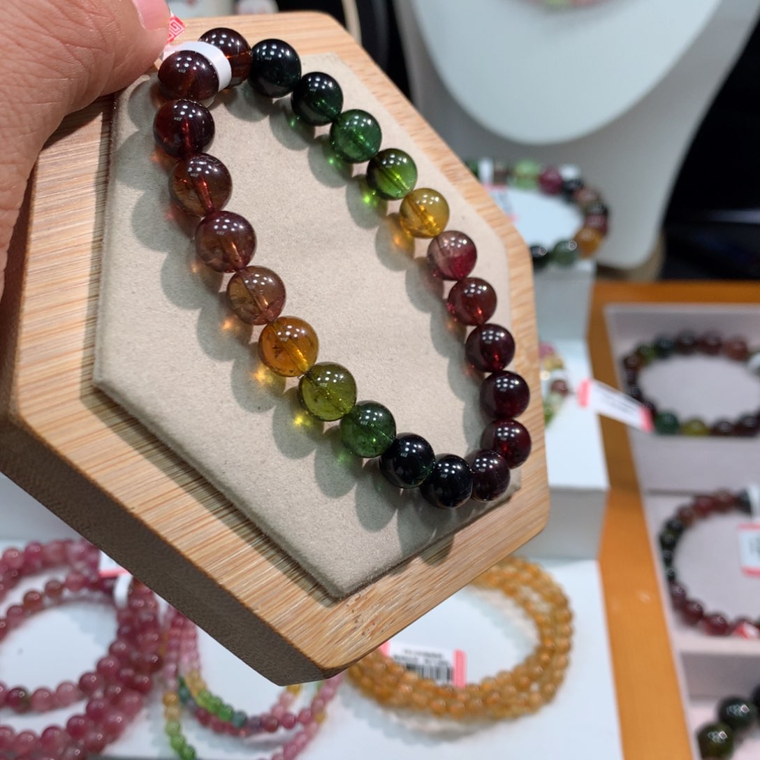 碧玺手链未镶嵌   8.5mm。     