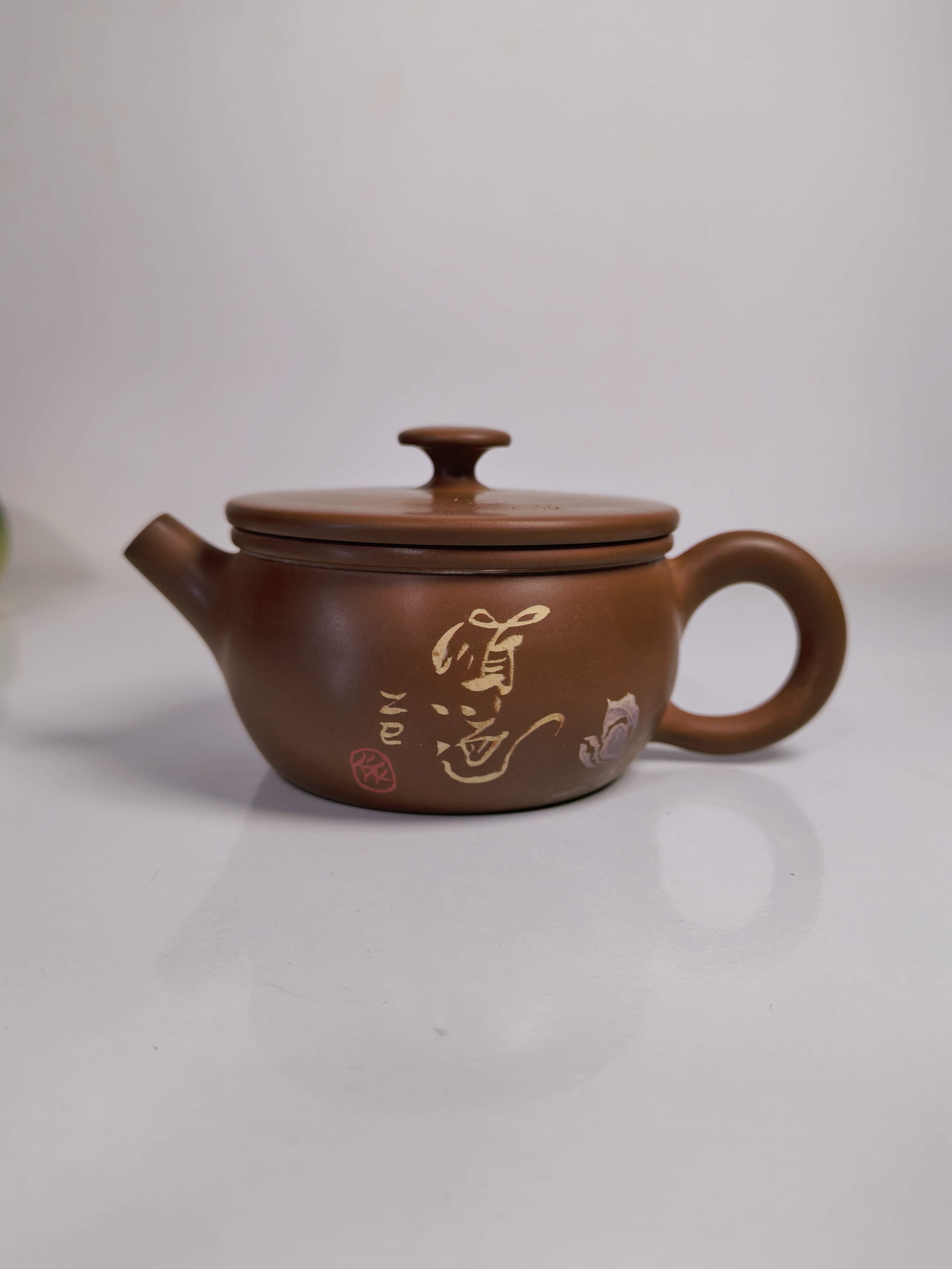 云南建水紫陶全手工拉坯绘画刻填茶壶