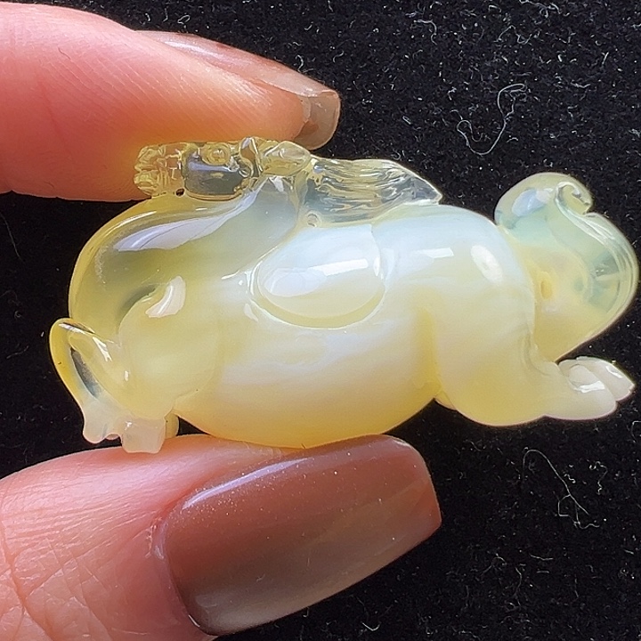 蜜蜡未镶嵌珠宝奇石