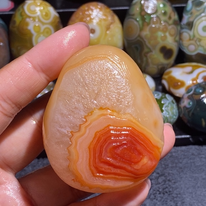 密***钥玛瑙/玉髓未镶嵌珠宝奇石