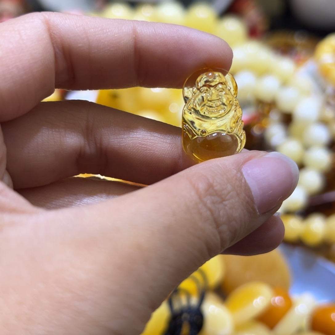 琥珀珠宝奇石未镶嵌