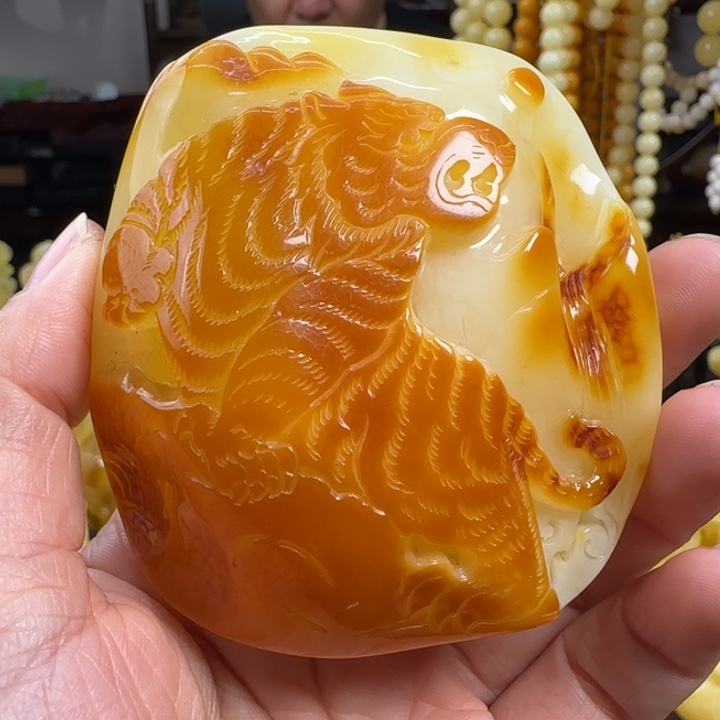 蜜蜡珠宝奇石未镶嵌