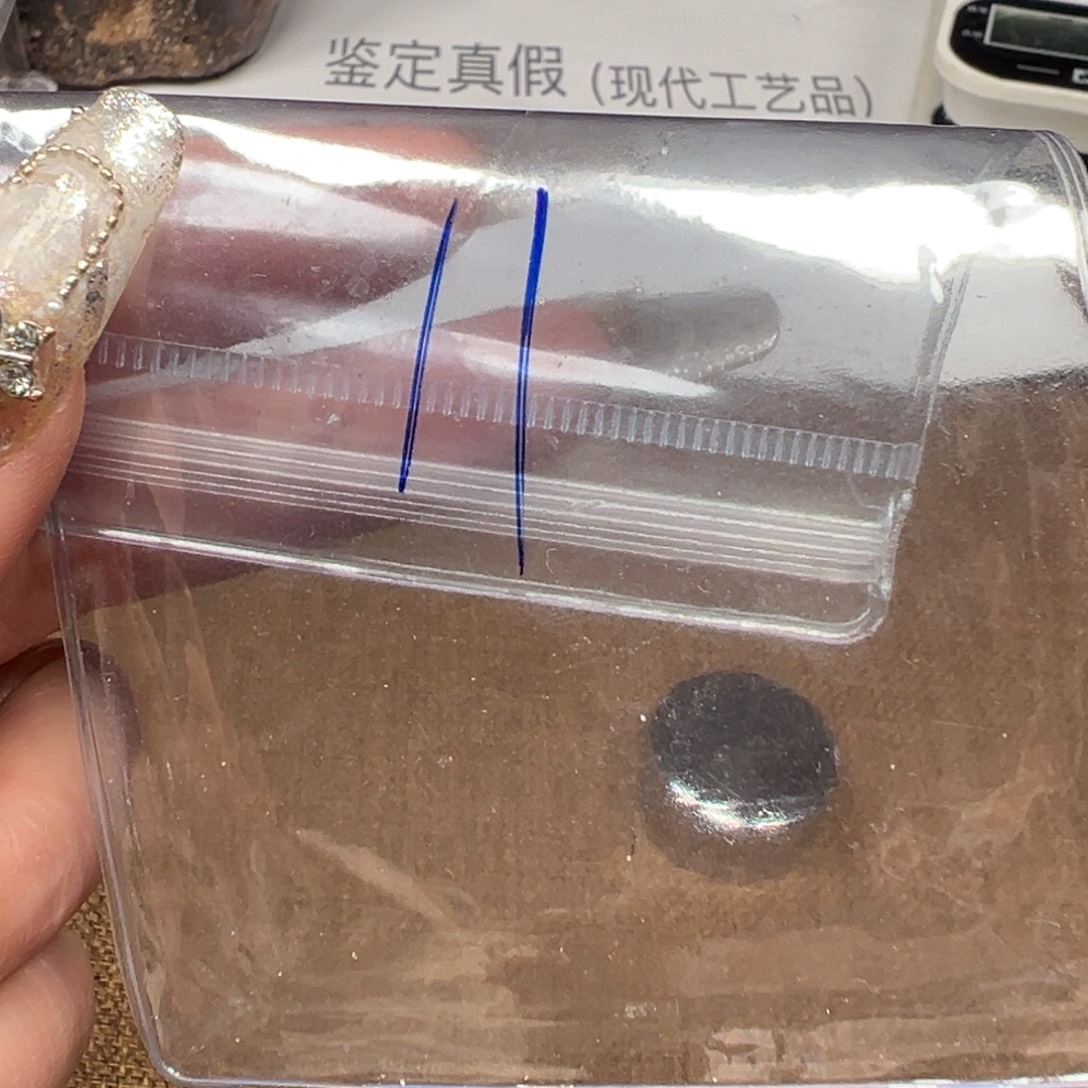 一手复古桌面摆件设计