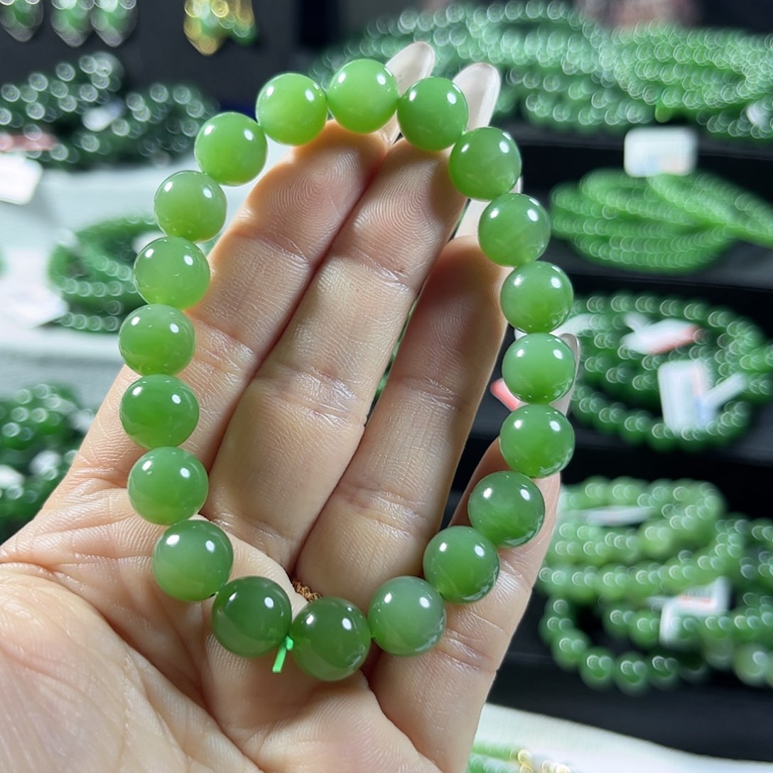 和田玉（碧玉）手链未镶嵌9.5