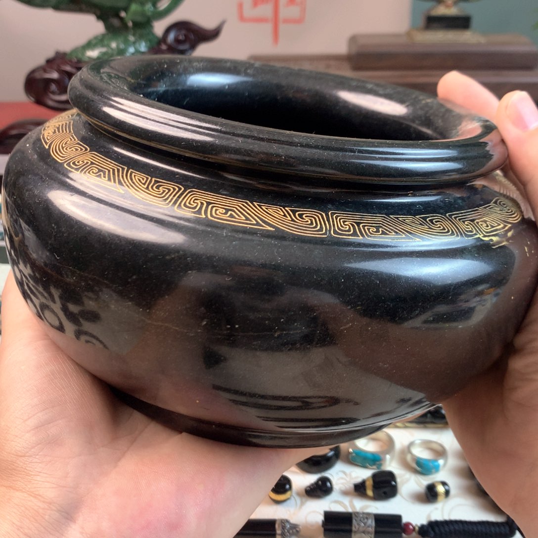 蛇纹石玉未镶嵌聚宝盆2700克