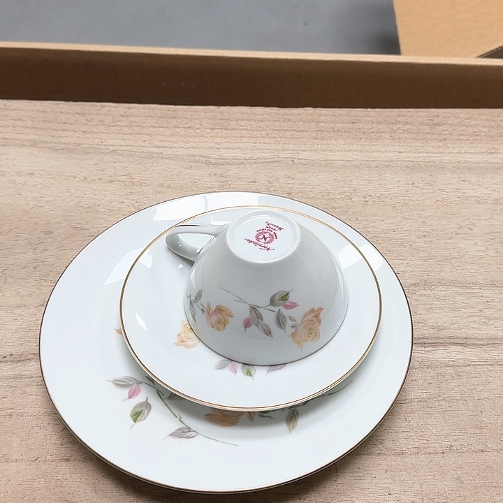 瓷片哈哈哈哈哈哈哈