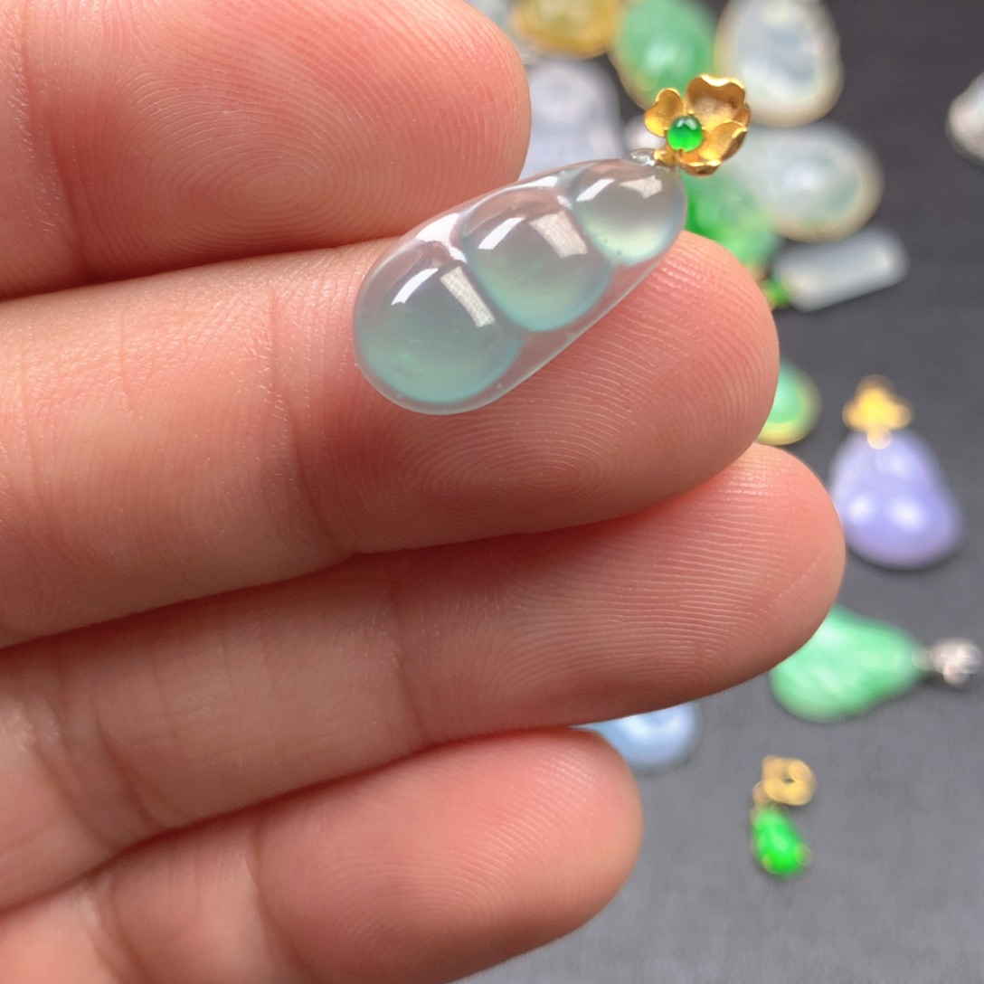 【闪购商品】颈饰18K金镶嵌翡翠翡翠