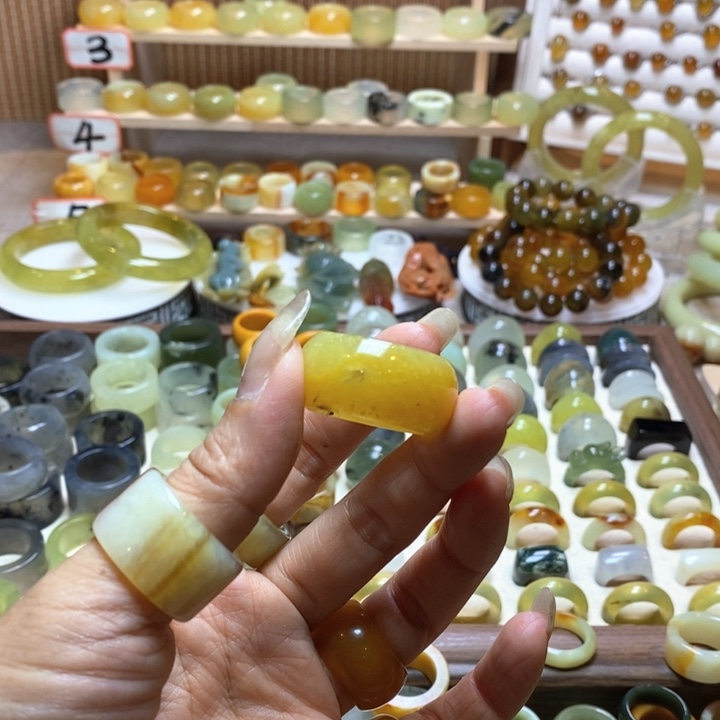 保***国岫玉未镶嵌项圈岫玉精品指环