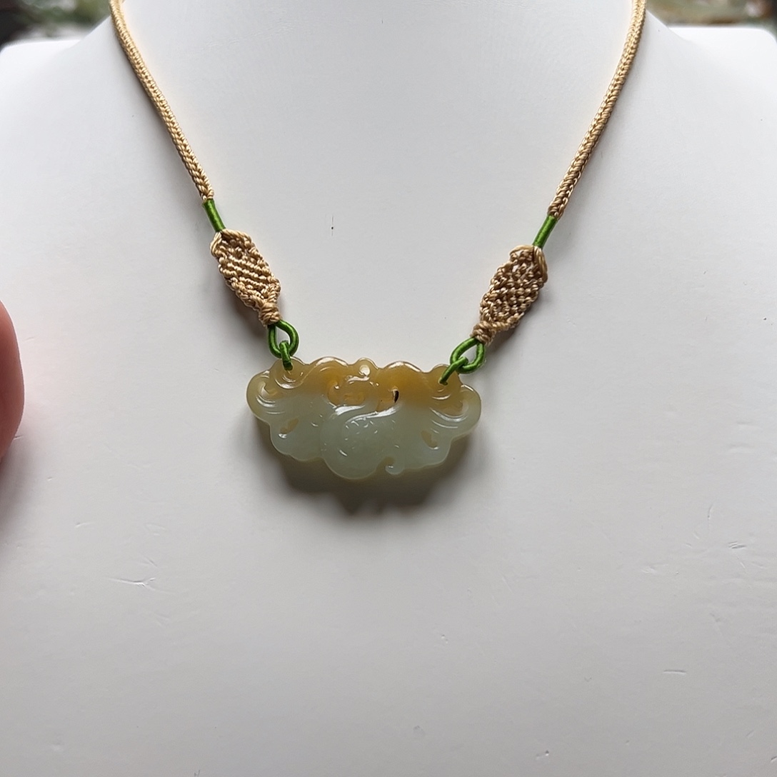 和田玉吊坠(赠链)未镶嵌