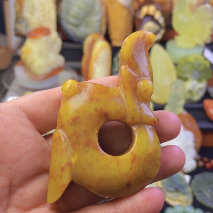 未镶嵌蛇纹石玉颈饰北*
