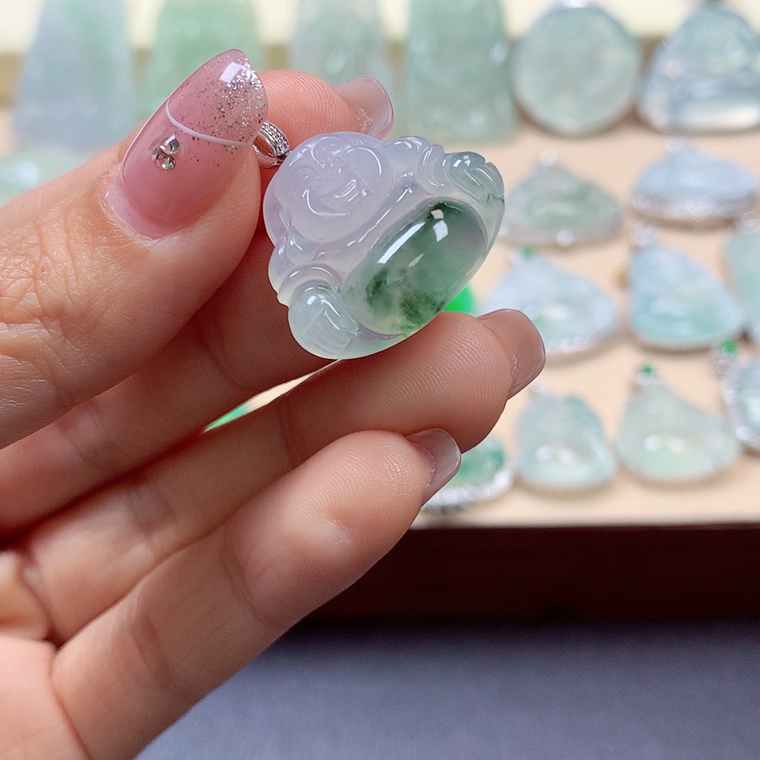 翡翠颈饰18K金镶嵌包**爱翡翠