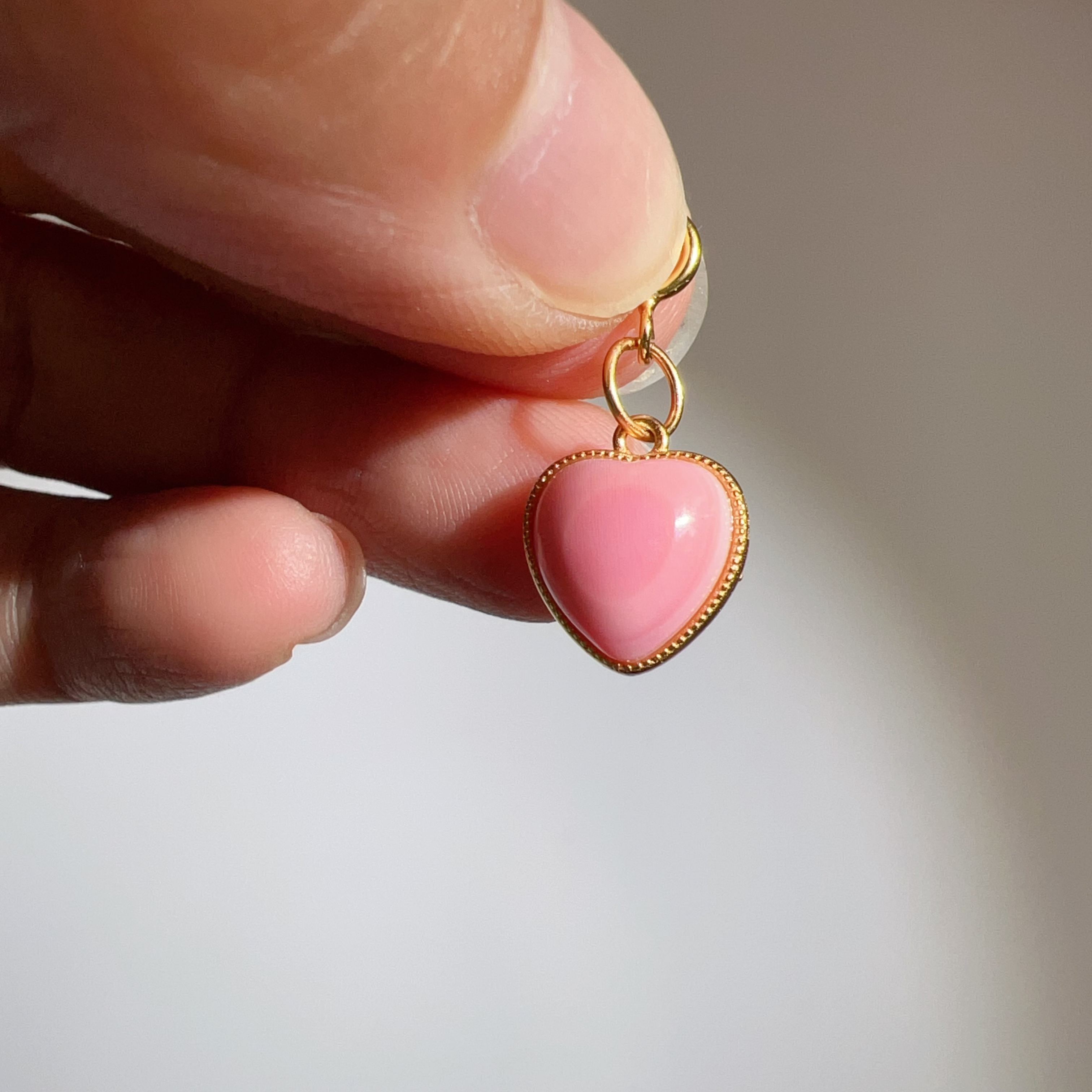 925银银制品 S925银爱心粉贝吊坠万能扣