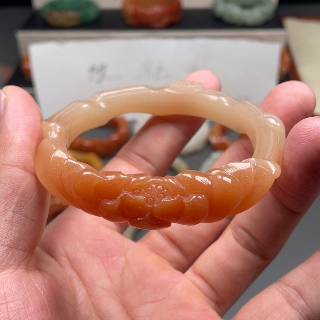 石英质玉手镯未镶嵌