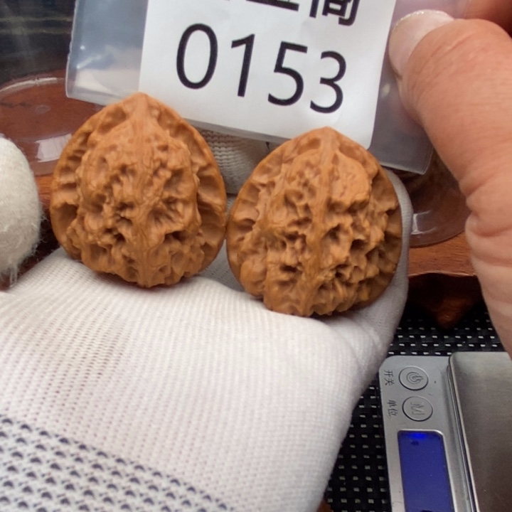 文玩核桃把件梨木台42