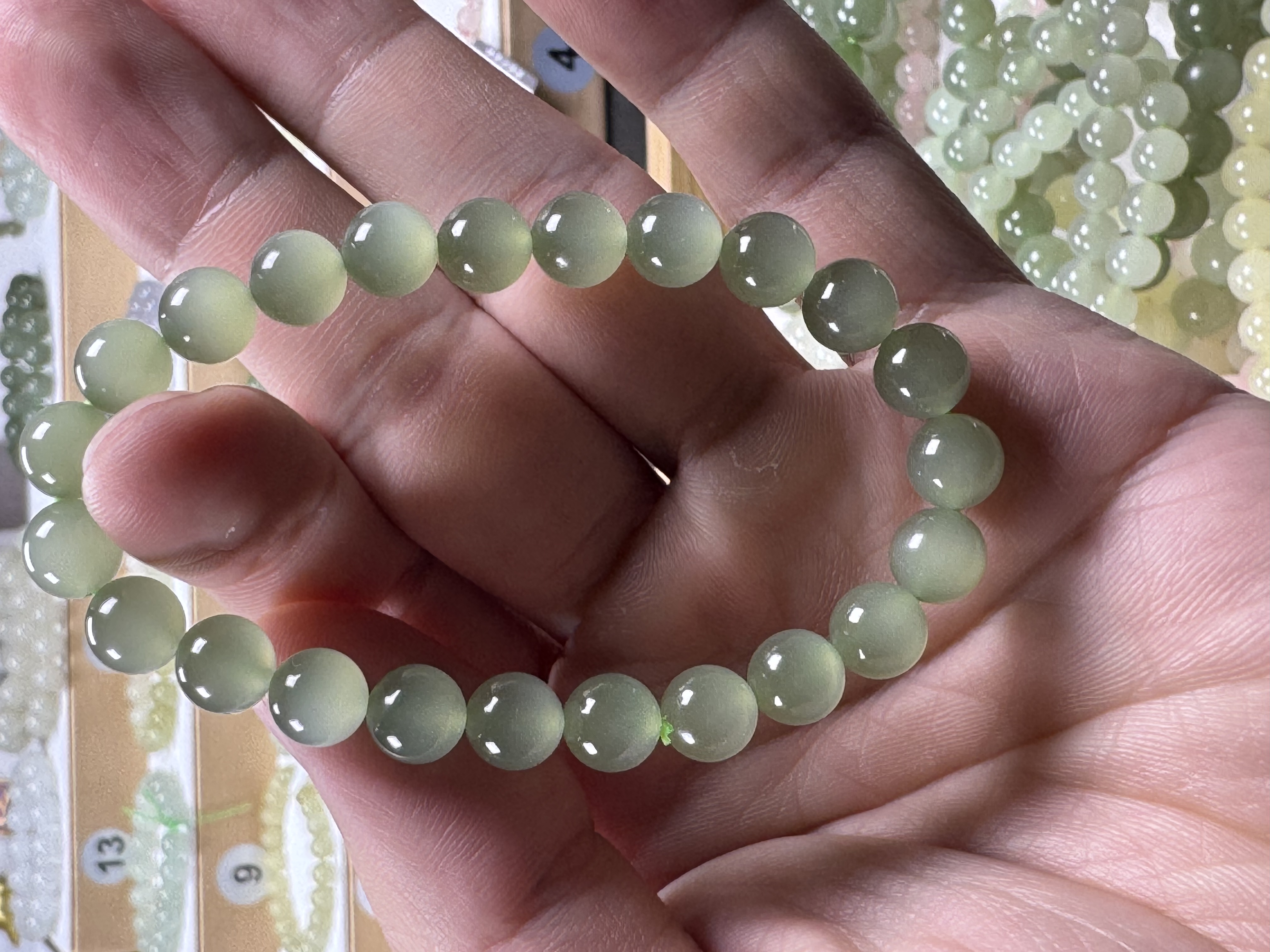 浅湖水绿冰底灵动猫眼手7.5mm-8mm和田玉手串多样性发货拍一发一