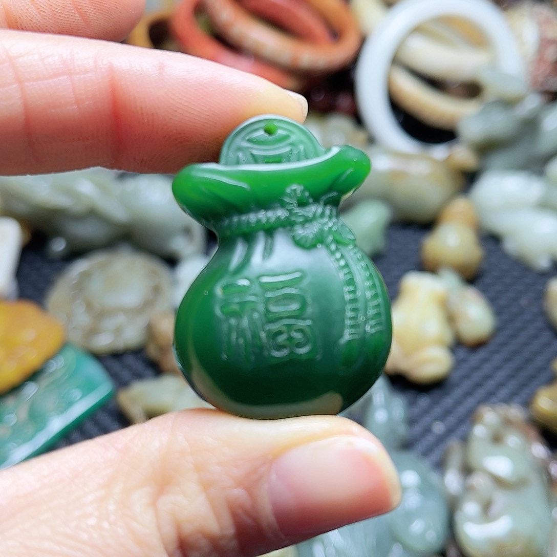 白玉菩提吊坠摆件