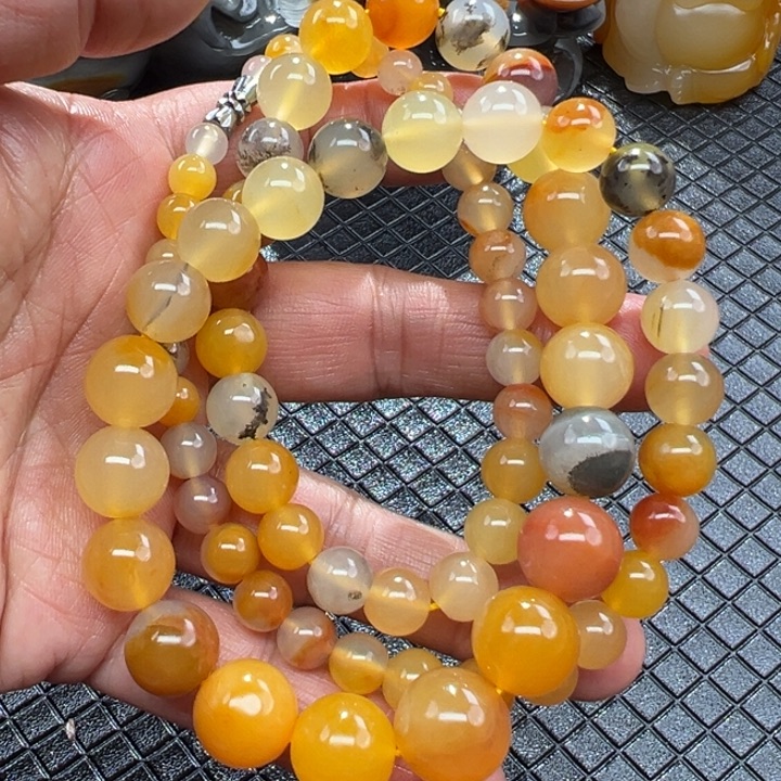 石英质玉（黄龙玉）颈饰合金