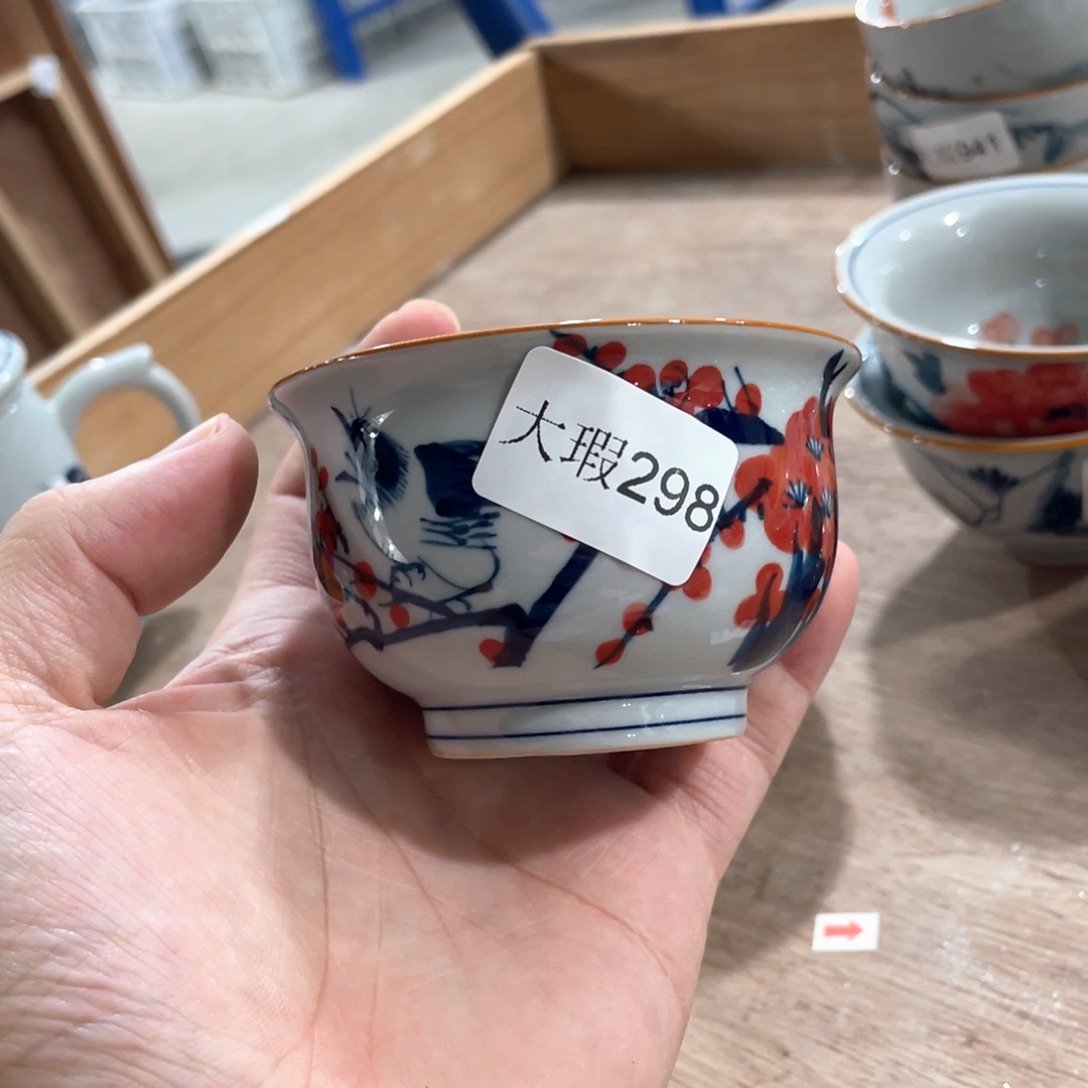 釉下手绘茶具微瑕
