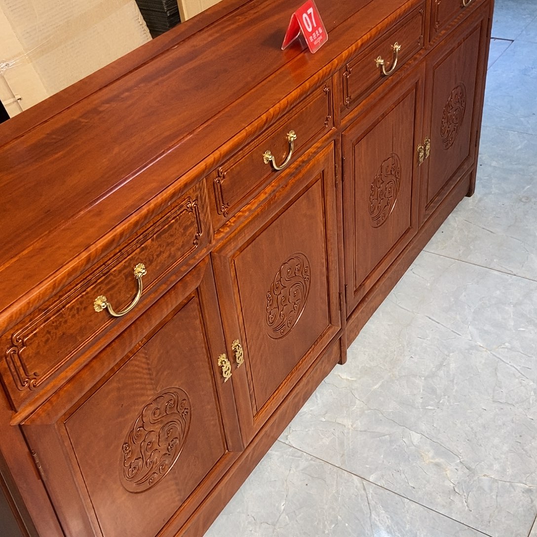 谭***哥花梨木类柜类家具四门07