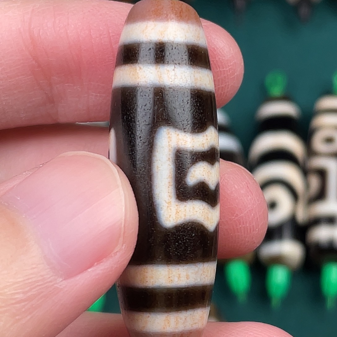 玛瑙/玉髓裸珠39 12.6 行运满砂大鹏鸟