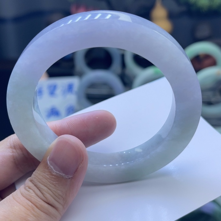 定制翡翠未镶嵌手镯