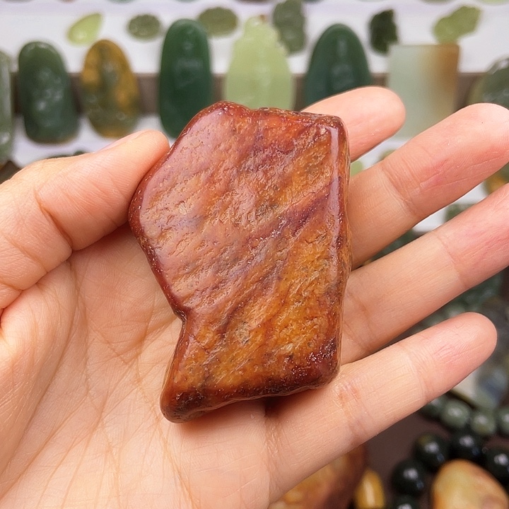 岫岩河磨玉（透闪石质玉）颈饰未镶嵌