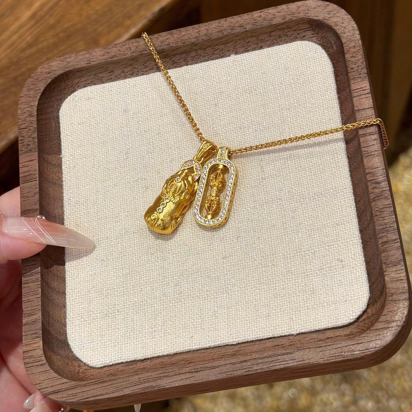 合金吊坠 中古点钻貔貅金刚杵吊坠项链女奢华高级感小众个性设