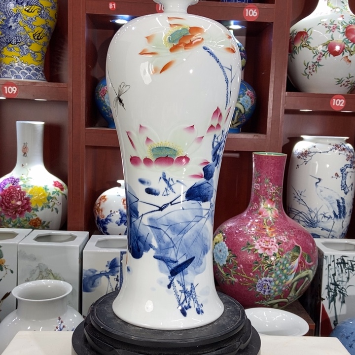 景德镇陶瓷艺术品余*