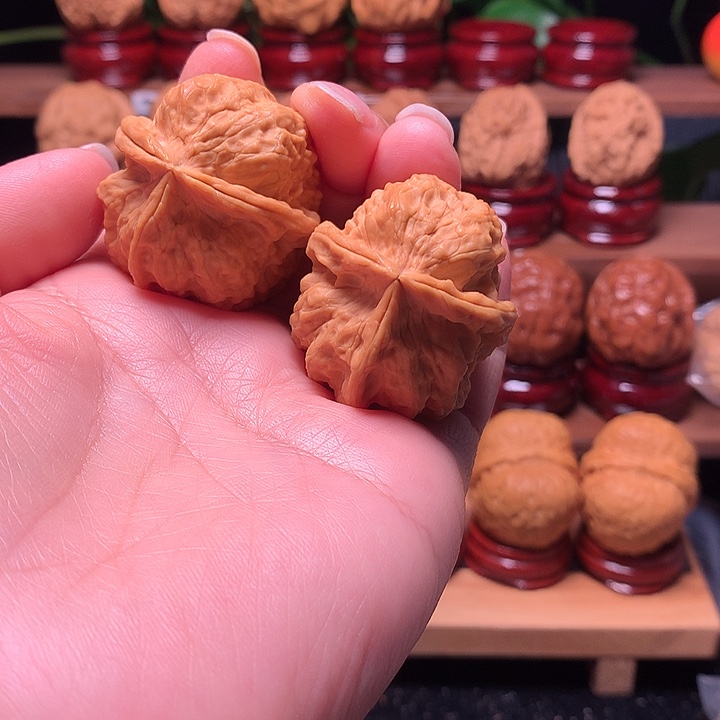 吊坠桃核火炎文三棱40尺寸