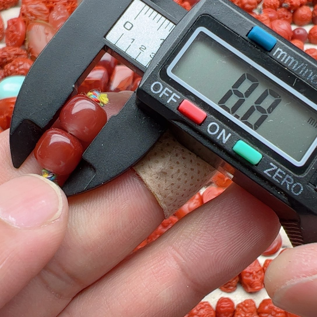 南红玛瑙配饰未镶嵌