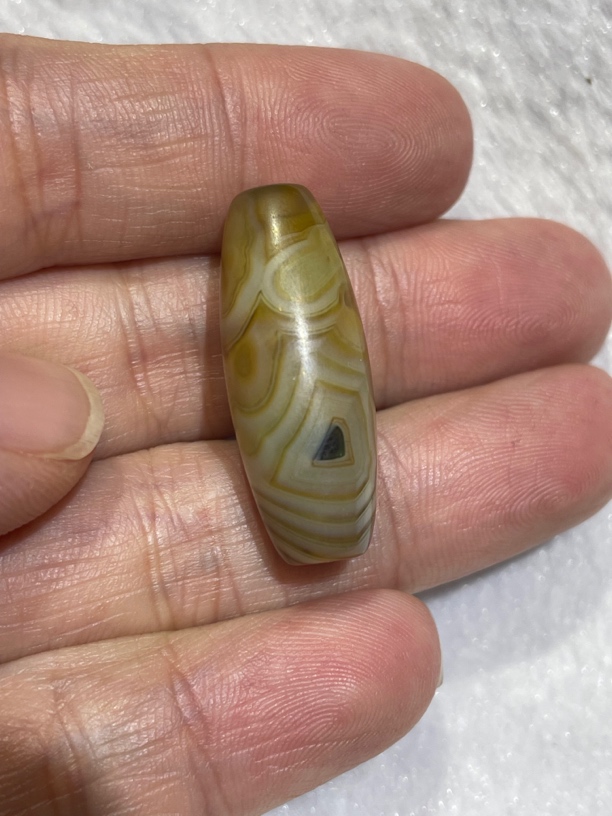 天然缠丝玛瑙桶珠多样性发货发其一