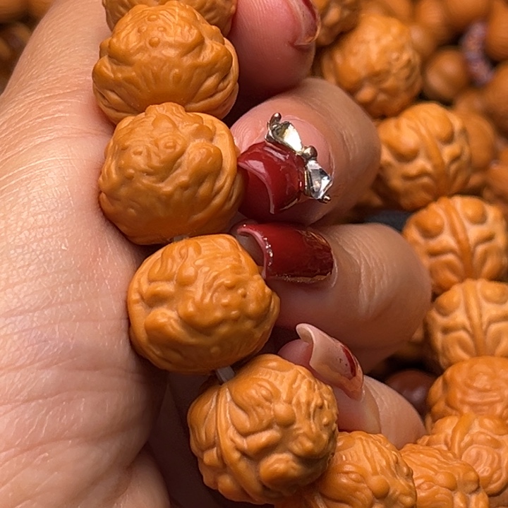 猴头核桃吊坠蟾王