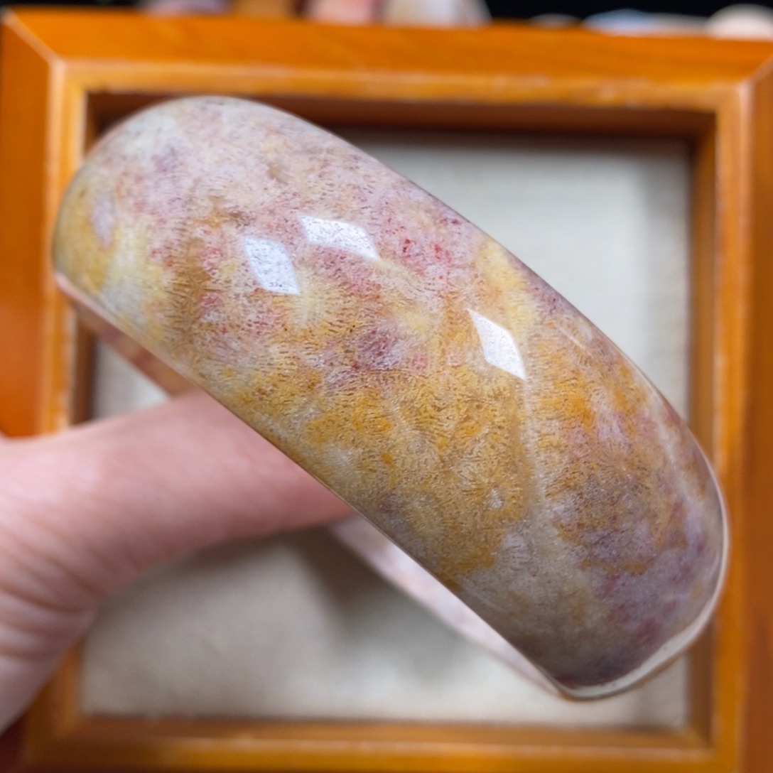 *****硅化珊瑚（珊瑚玉）未镶嵌手镯圈口58.4/不退换