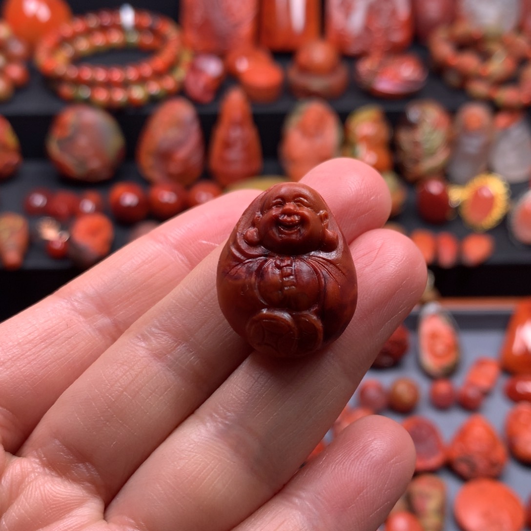 南红玛瑙吊坠未镶嵌