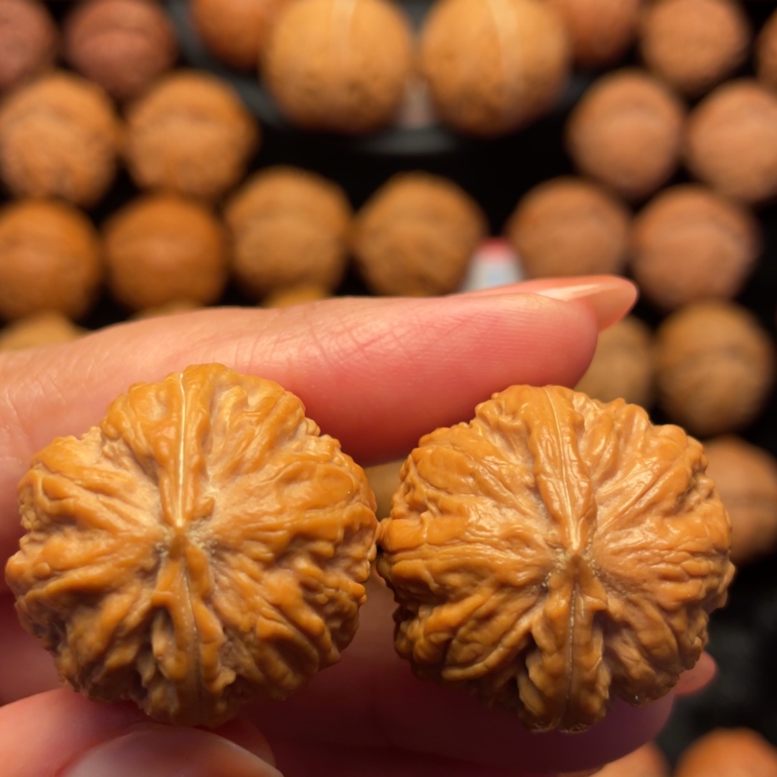 文玩核桃吊坠ooo6