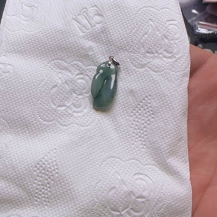 翡翠未镶嵌颈饰天然缅甸翡翠A货