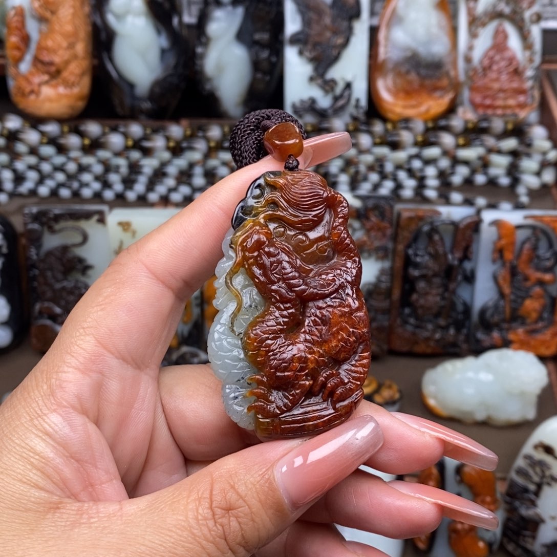 颈饰未镶嵌和田玉