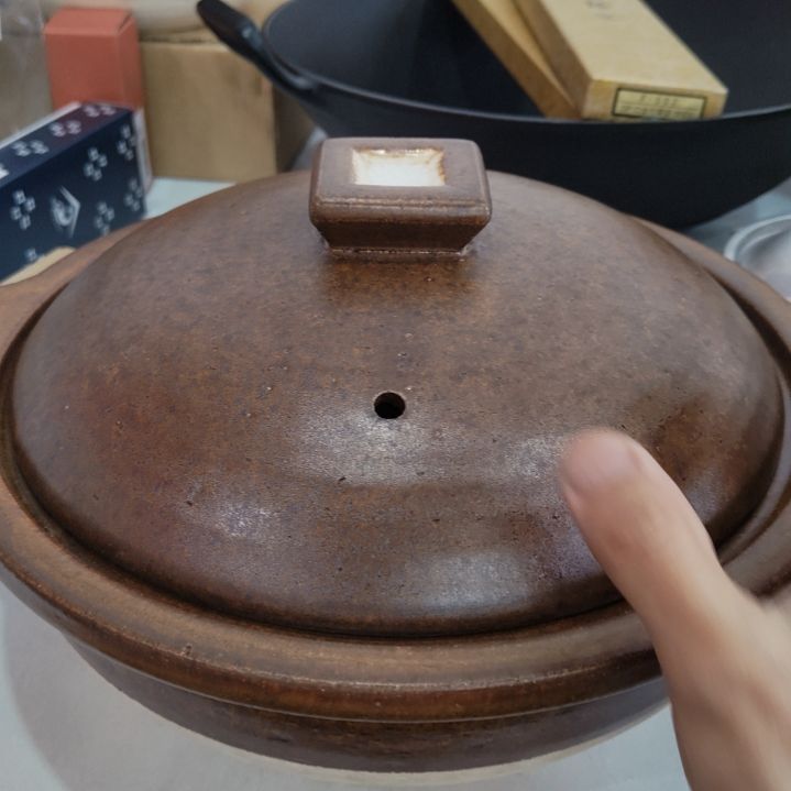 金属砂锅咖色大号……………