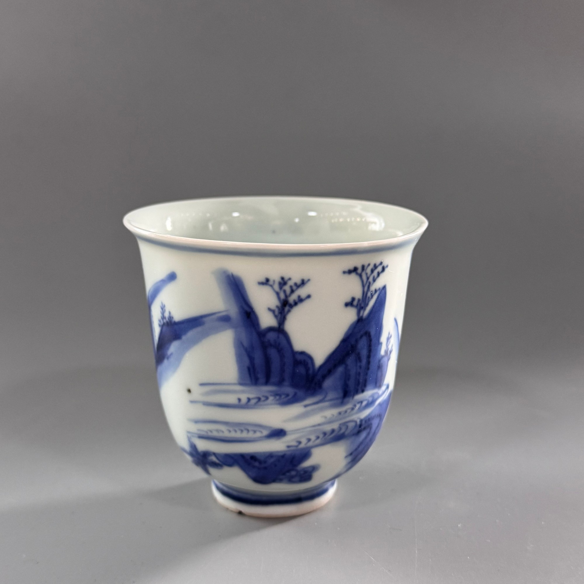 明晚期青花人物故事仰钟杯【古董拍卖】JXT-00012