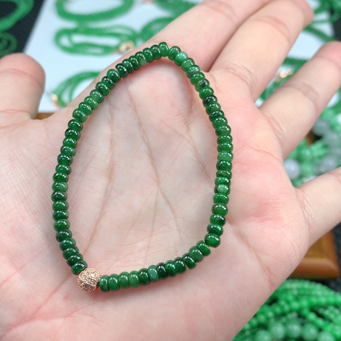 翡翠手链未镶嵌翡翠